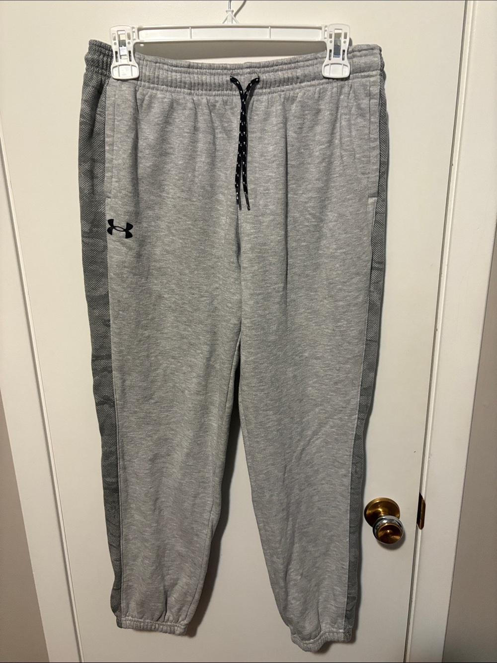Under Armour Gray boys XL Performance Joggers with Black Logo